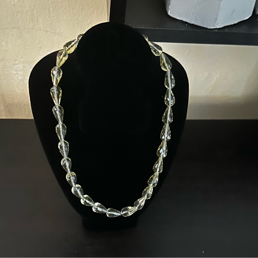 Elegant Clear Yellow Beaded Necklace